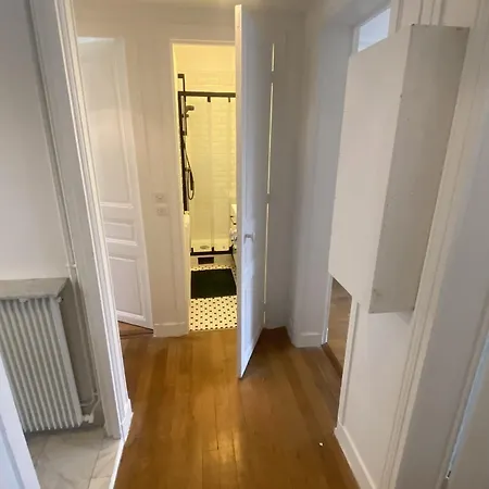 Bright 47m Near Montparnasse & Metro 13 Apartment Paris